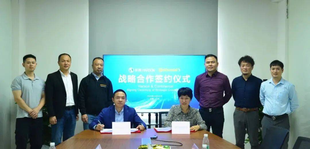 e4b29bdf402bd17befc3ce592ad10426